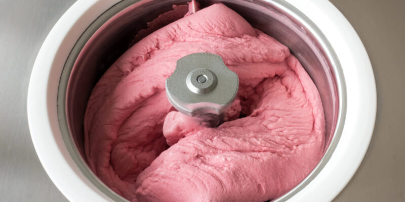 Non-toxic ice cream makers without plastic paddles