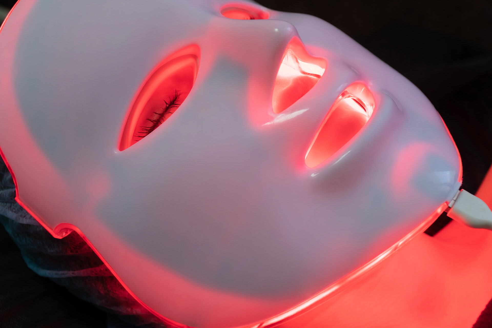 safest red light therapy mask