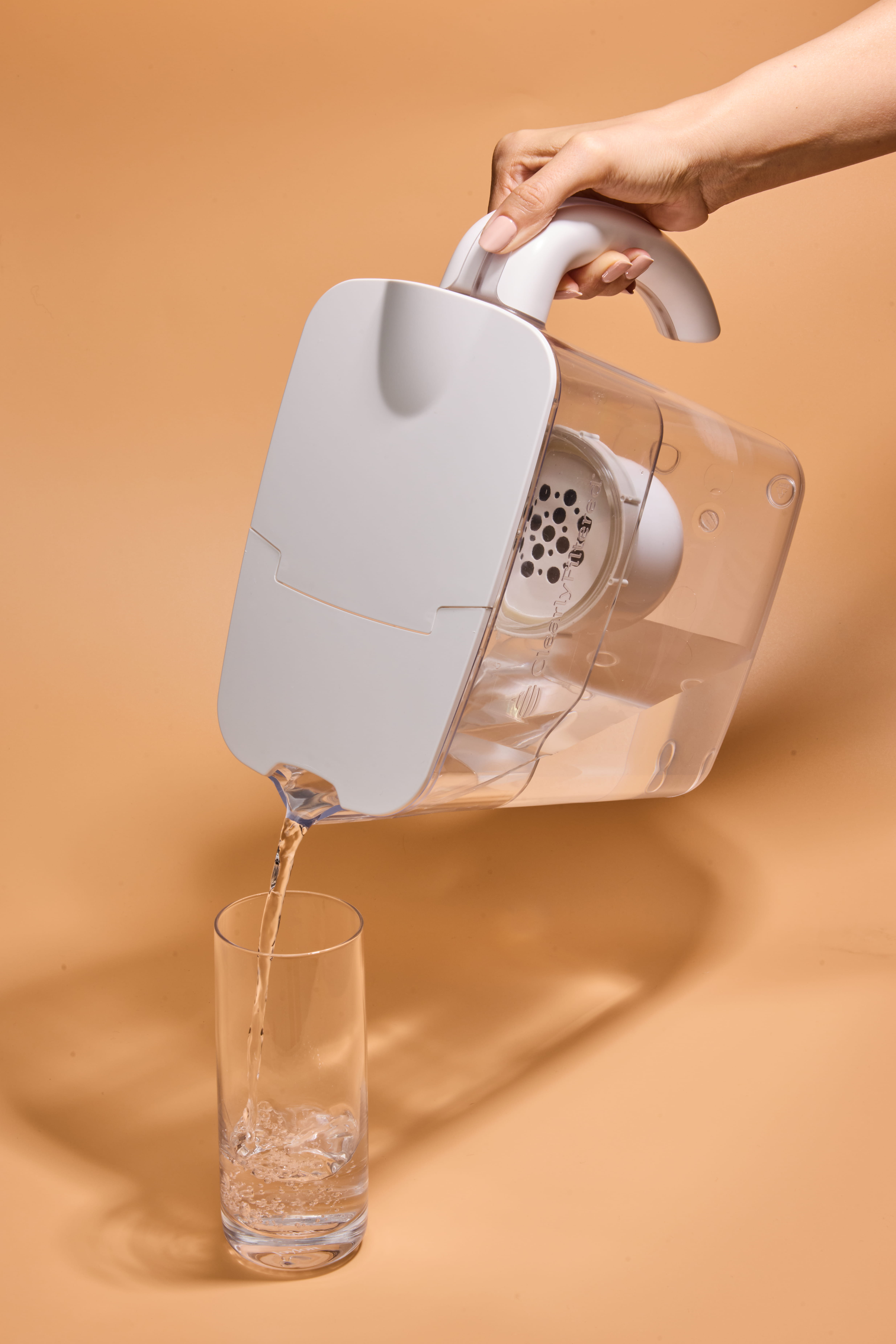 Clearly Filtered Water Pitcher with Affinity Filtration Technology